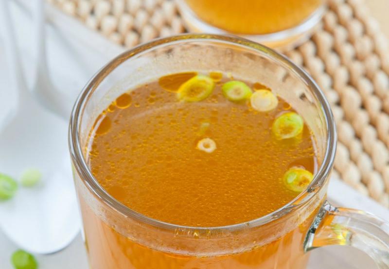 Bone broth for postpartum healing on Physio Excellence Blog